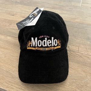 Modelo hat